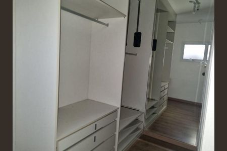 Casa à venda com 540m², 6 quartos e 3 vagasQuarto