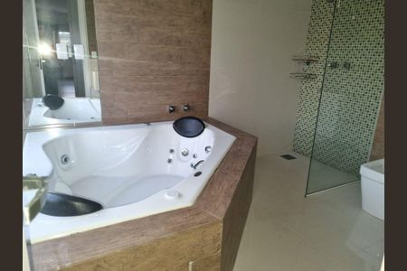 Banheiro de casa para alugar com 6 quartos, 540m² em Loteamento Caminhos de San Conrado (Sousas), Campinas