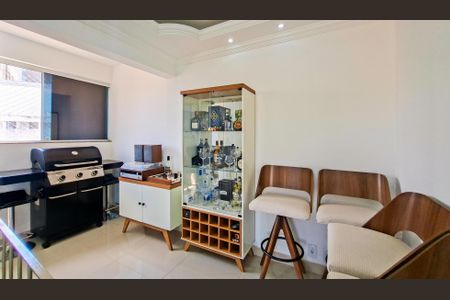 Apartamento à venda com 112m², 3 quartos e 2 vagas Apartamento à venda com 112m², 3 quartos e 2 vagasCobertura Sala