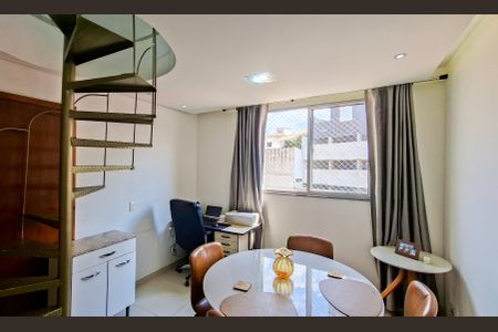 Sala de apartamento à venda com 3 quartos, 112m² em Fernão Dias, Belo Horizonte