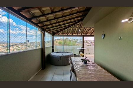 Apartamento à venda com 112m², 3 quartos e 2 vagas Apartamento à venda com 112m², 3 quartos e 2 vagasCobertura