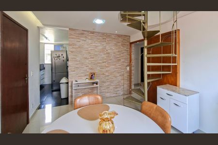 Sala de apartamento à venda com 3 quartos, 112m² em Fernão Dias, Belo Horizonte