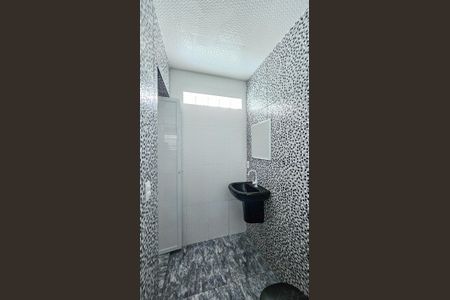 Casa para alugar com 60m², 2 quartos e sem vagaBanheiro da suíte 2