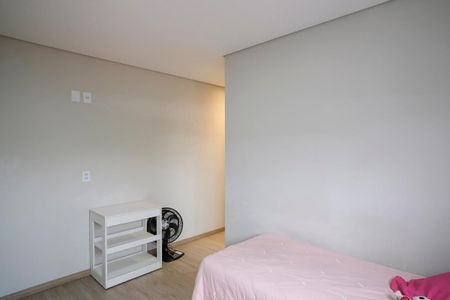 Casa à venda com 220m², 3 quartos e 4 vagasSuíte 3