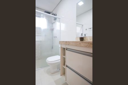 Casa à venda com 220m², 3 quartos e 4 vagasBanheiro da suíte