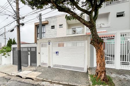 Casa à venda com 220m², 3 quartos e 4 vagasFachada 
