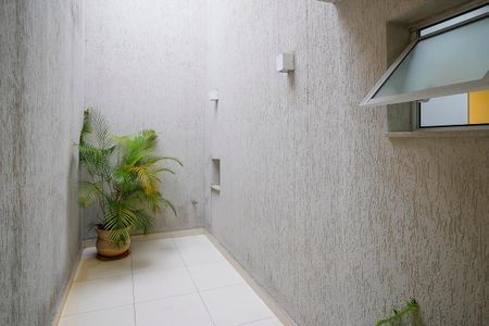 Casa à venda com 220m², 3 quartos e 4 vagasJardim de inverno