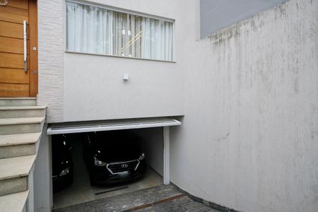 Casa à venda com 220m², 3 quartos e 4 vagasGaragem