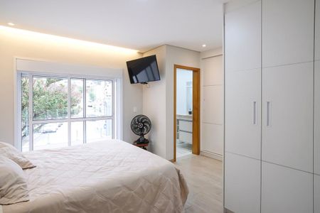 Casa à venda com 220m², 3 quartos e 4 vagasSuíte