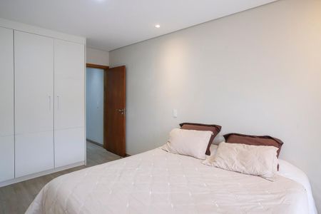 Casa à venda com 220m², 3 quartos e 4 vagasSuíte