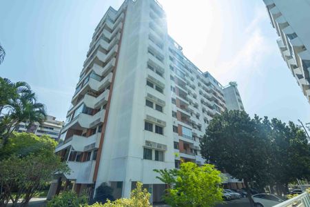 Apartamento à venda com 136m², 4 quartos e 2 vagasFachada