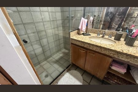 Apartamento à venda com 136m², 4 quartos e 2 vagasBanheiro Social