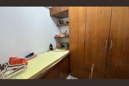 Apartamento à venda com 136m², 4 quartos e 2 vagasQuarto de Serviço