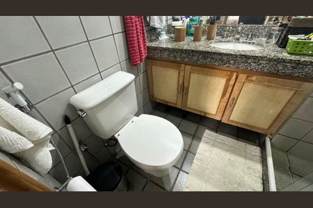 Apartamento à venda com 136m², 4 quartos e 2 vagasBanheiro Suíte 3