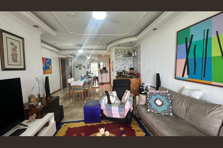 Apartamento à venda com 136m², 4 quartos e 2 vagasSala