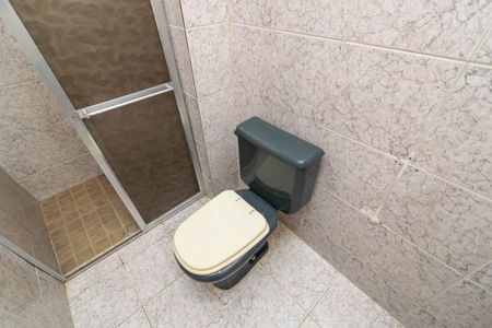 Casa à venda com 70m², 2 quartos e sem vaga Casa à venda com 70m², 2 quartos e sem vagaBanheiro