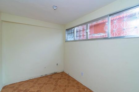 Casa à venda com 70m², 2 quartos e sem vaga Casa à venda com 70m², 2 quartos e sem vagaQuarto 1