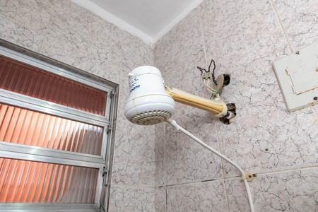 Casa à venda com 70m², 2 quartos e sem vaga Casa à venda com 70m², 2 quartos e sem vagaBanheiro