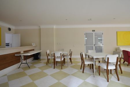 Apartamento à venda com 186m², 3 quartos e 2 vagasÁrea comum - Salão de festas