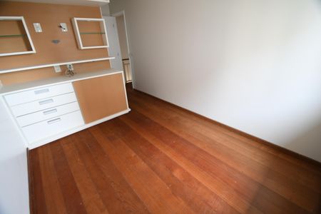 Apartamento à venda com 186m², 3 quartos e 2 vagasSuíte 1