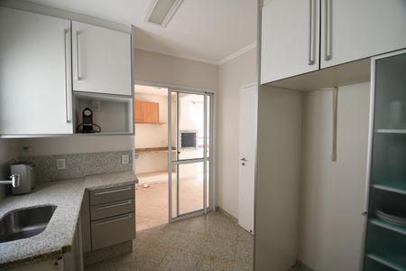 Apartamento à venda com 186m², 3 quartos e 2 vagasCozinha