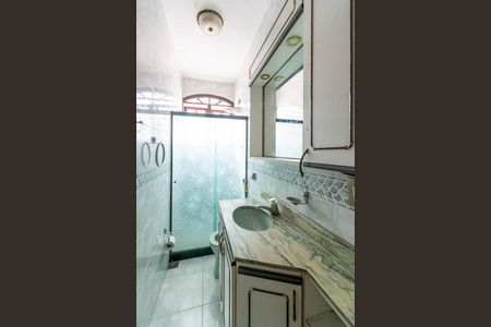 Casa à venda com 280m², 3 quartos e 2 vagasBanheiro 1