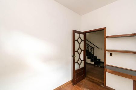 Casa à venda com 280m², 3 quartos e 2 vagasQuarto 1