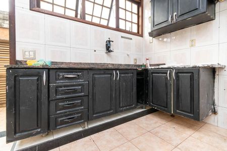 Casa à venda com 280m², 3 quartos e 2 vagasCozinha