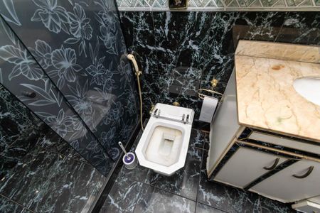 Casa à venda com 280m², 3 quartos e 2 vagasBanheiro 2