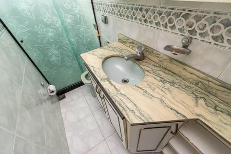 Casa à venda com 280m², 3 quartos e 2 vagasBanheiro 1