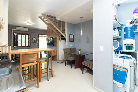 Casa de condomínio à venda com 65m², 2 quartos e 1 vagaCozinha