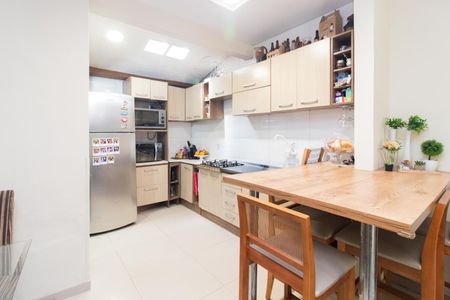 Casa de condomínio à venda com 65m², 2 quartos e 1 vagaCozinha