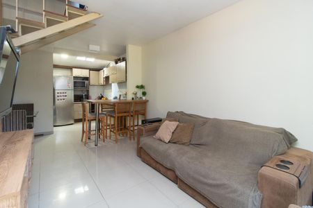 Sala de casa de condomínio à venda com 2 quartos, 65m² em Ipanema, Porto Alegre