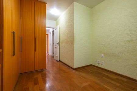 Apartamento à venda com 86m², 3 quartos e 3 vagas Apartamento à venda com 86m², 3 quartos e 3 vagasSuíte