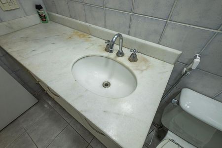 Apartamento à venda com 86m², 3 quartos e 3 vagas Apartamento à venda com 86m², 3 quartos e 3 vagasBanheiro da Suíte