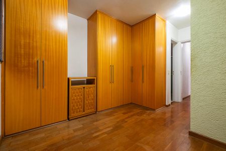 Apartamento à venda com 86m², 3 quartos e 3 vagas Apartamento à venda com 86m², 3 quartos e 3 vagasSuíte