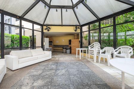 Apartamento à venda com 86m², 3 quartos e 3 vagas Apartamento à venda com 86m², 3 quartos e 3 vagasÁrea comum - Churrasqueira