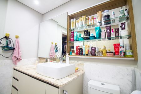 Apartamento à venda com 220m², 3 quartos e 3 vagasBanheiro da Suíte 3