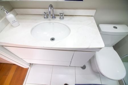 Apartamento à venda com 220m², 3 quartos e 3 vagasBanheiro da Suíte 1