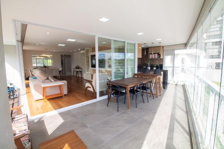 Apartamento à venda com 220m², 3 quartos e 3 vagasVaranda Gourmet