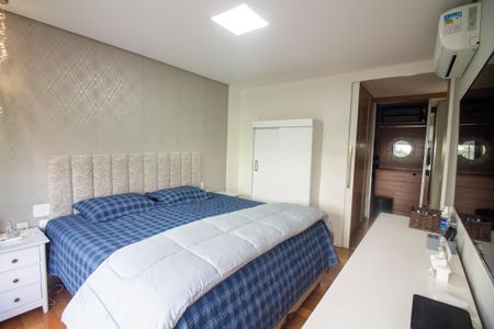 Apartamento à venda com 220m², 3 quartos e 3 vagasSuíte 3