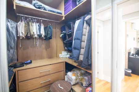 Apartamento à venda com 220m², 3 quartos e 3 vagasCloset da Suíte 3
