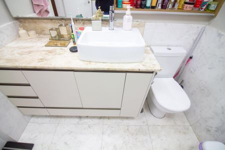 Apartamento à venda com 220m², 3 quartos e 3 vagasBanheiro da Suíte 3