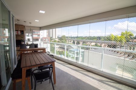 Apartamento à venda com 220m², 3 quartos e 3 vagasVaranda Gourmet