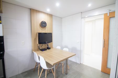 Apartamento à venda com 220m², 3 quartos e 3 vagasCopa