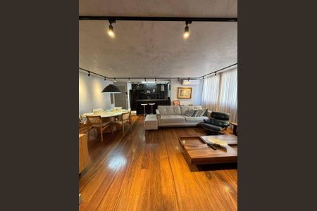 Apartamento à venda com 94m², 1 quarto e 1 vaga