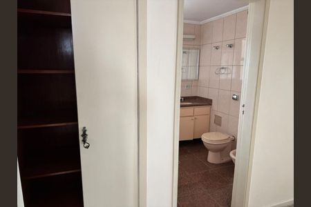 Apartamento à venda com 227m², 3 quartos e 2 vagas Apartamento à venda com 227m², 3 quartos e 2 vagasFoto 13