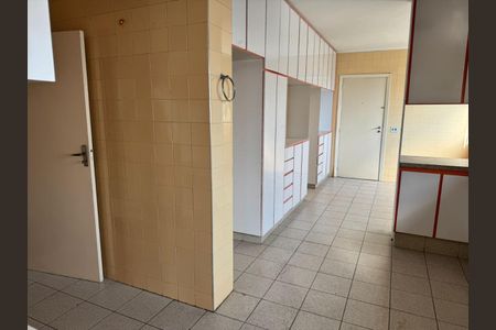 Apartamento à venda com 227m², 3 quartos e 2 vagas Apartamento à venda com 227m², 3 quartos e 2 vagasFoto 08