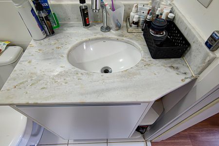 Apartamento à venda com 60m², 2 quartos e 1 vaga Apartamento à venda com 60m², 2 quartos e 1 vagaBanheiro Social