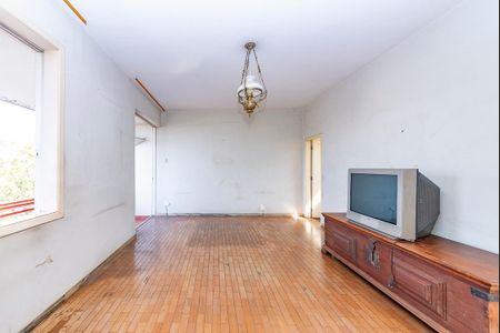 Casa à venda com 400m², 4 quartos e 4 vagas Casa à venda com 400m², 4 quartos e 4 vagasSuíte